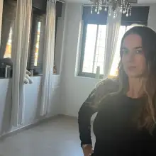 תמונה Sarah 2 