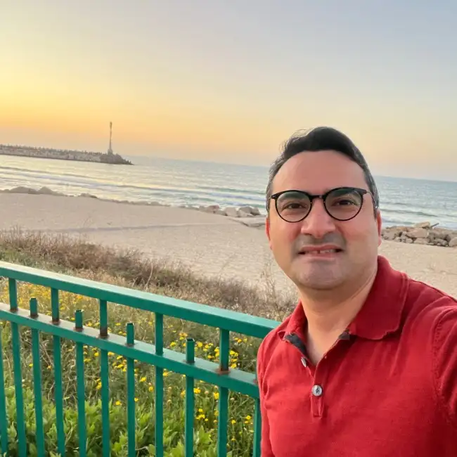 Reuven, 43