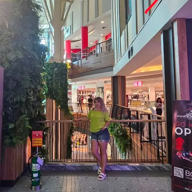 Anjelija, 51