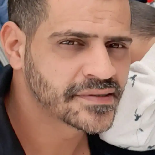 ליאור, 43