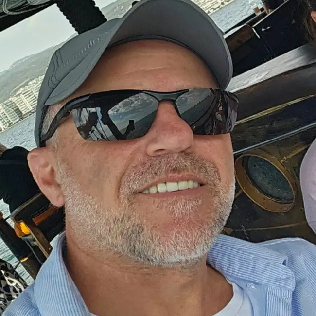 שלומי, 52