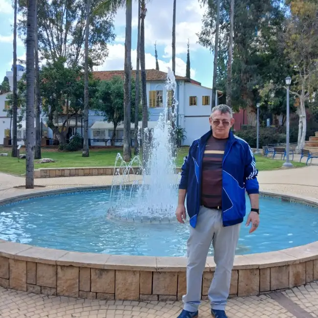 Samuel, 48