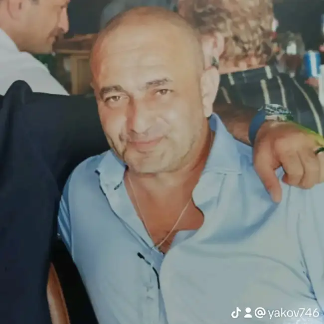 Yan, 50