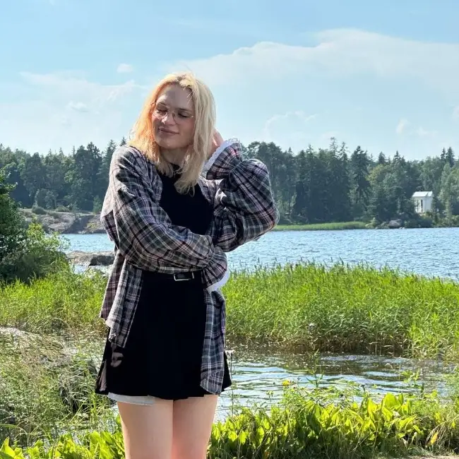 Olena, 26