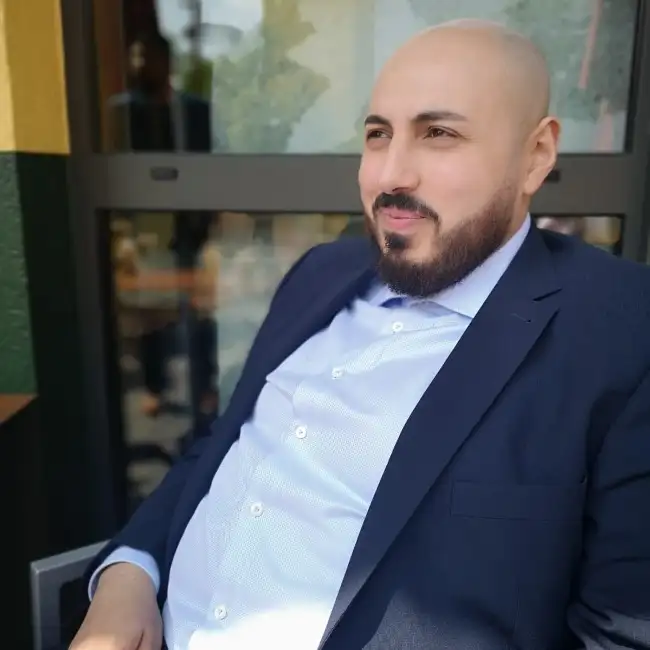 Slava, 38