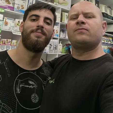 Kiril, 36