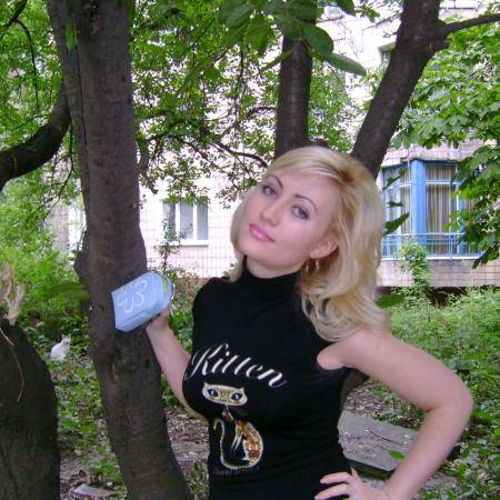 Karina,  בת  36  אוקראינה  רוצה להכיר באתר הכרויות של רוסים  